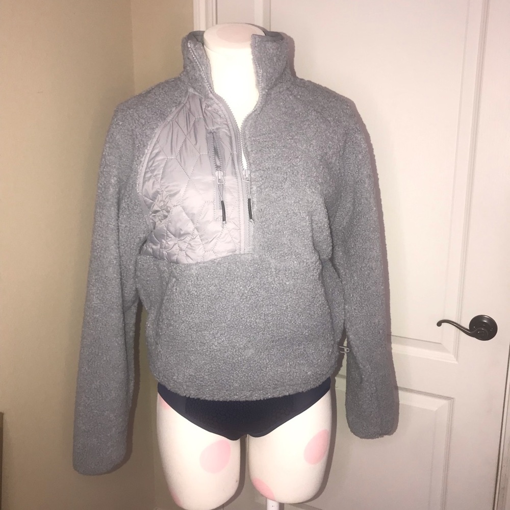 Womens Sherpa sweater size XS